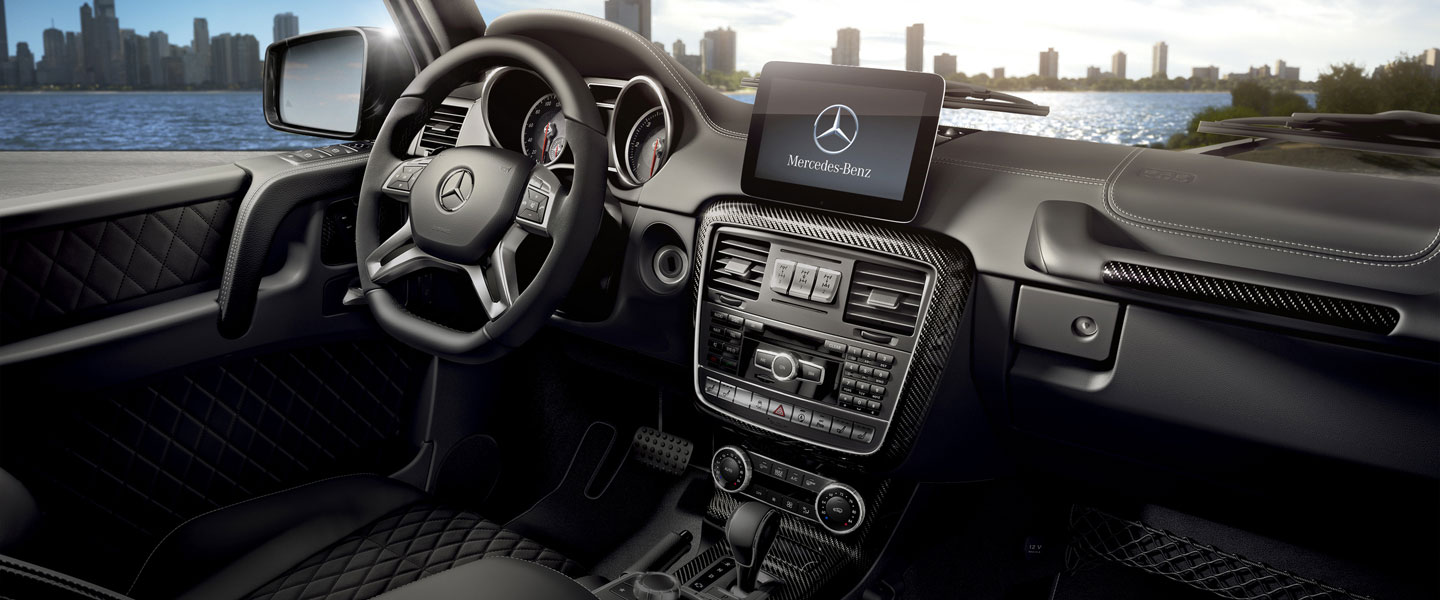 Mercedes-Benz G 500 interior